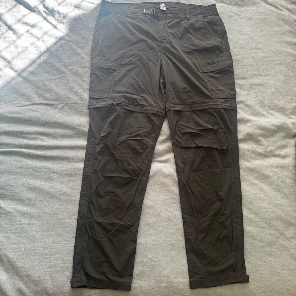 Women’s Olive Convertible Cargo Pants